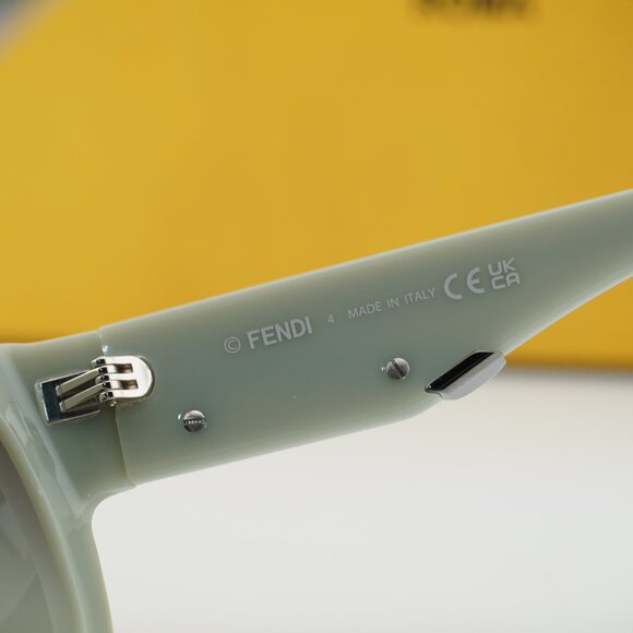 Fendi FE40150I 95P Shield Sunglasses - Shiny Green/Green Gradient main image 6